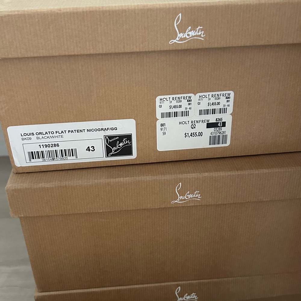 Christian Louboutin Black and White Graphic Sneakers - Picture 5 of 5